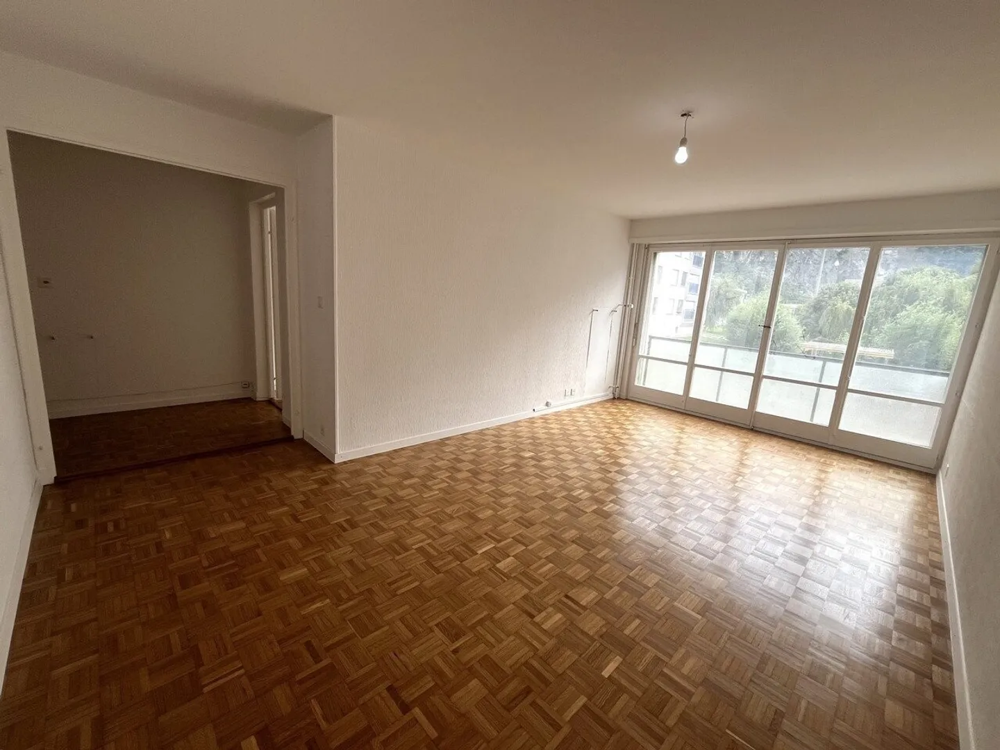 Beautiful 3.5-room apartment on the 1st floor in Villeneuve - Photo 1 of 7