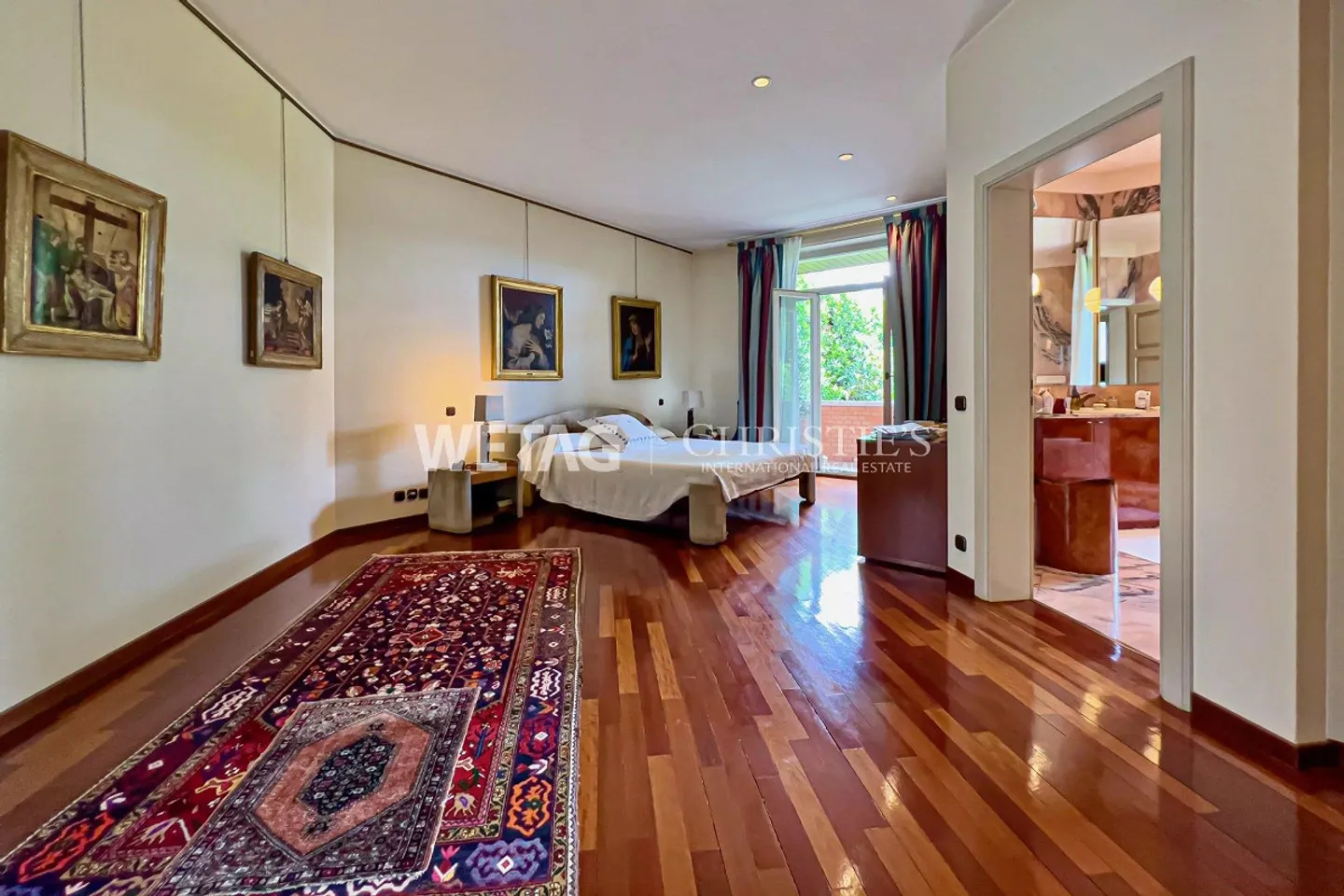 Elegante Villa Umgeben von Natur - Foto 5 von 11
