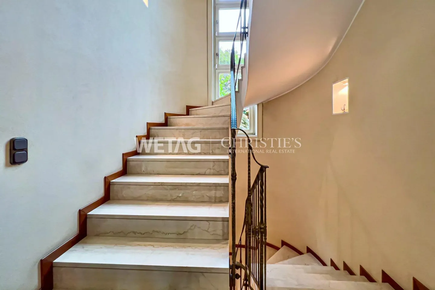 Elegante Villa Umgeben von Natur - Foto 10 von 11