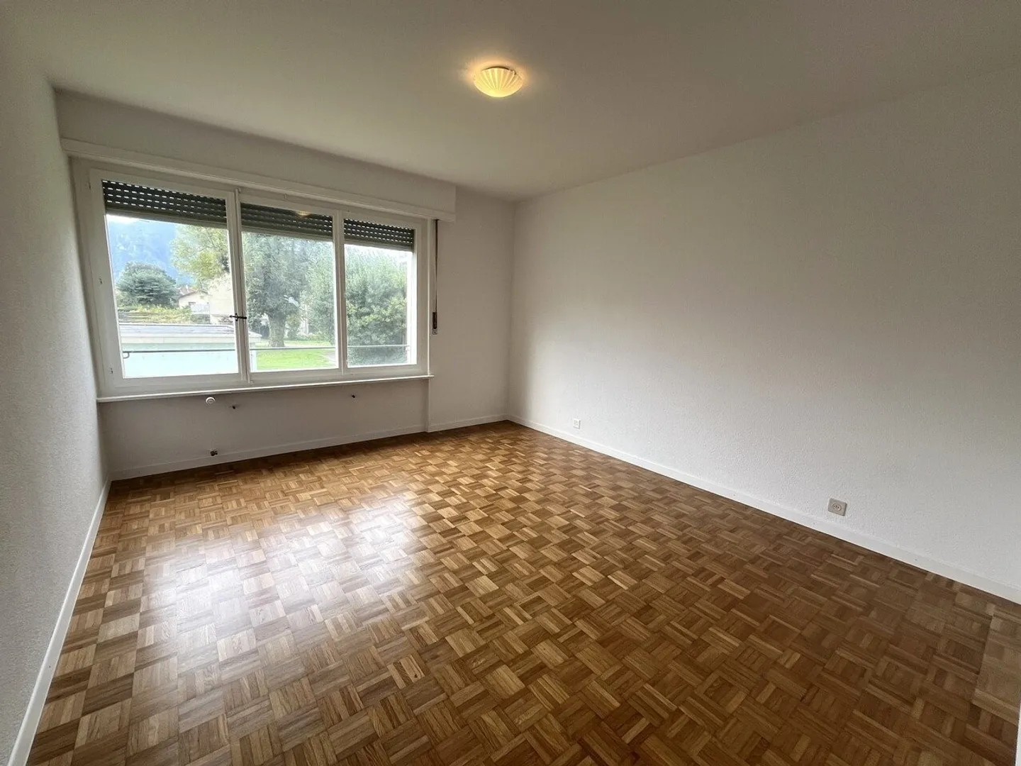 Beautiful 3.5-room apartment on the 1st floor in Villeneuve - Photo 3 of 7