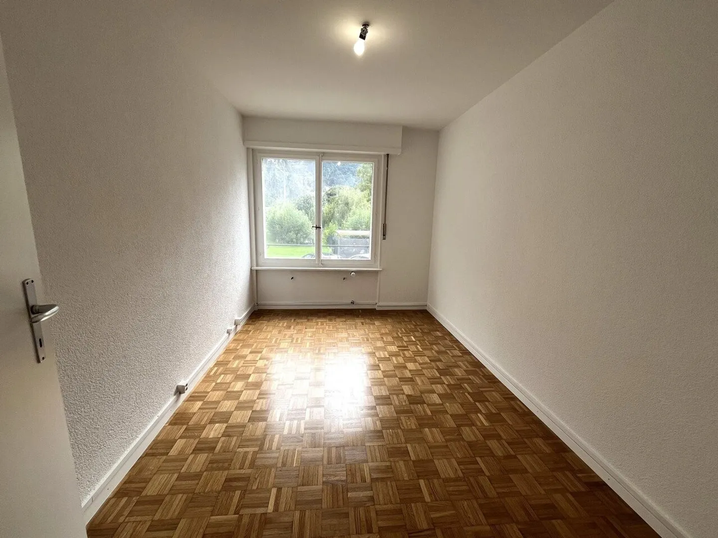 Beautiful 3.5-room apartment on the 1st floor in Villeneuve - Photo 4 of 7