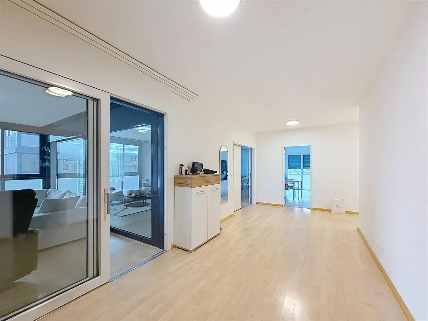 Magnifico appartamento in una residenza sicura, vicino al lago - Foto 2 di 11