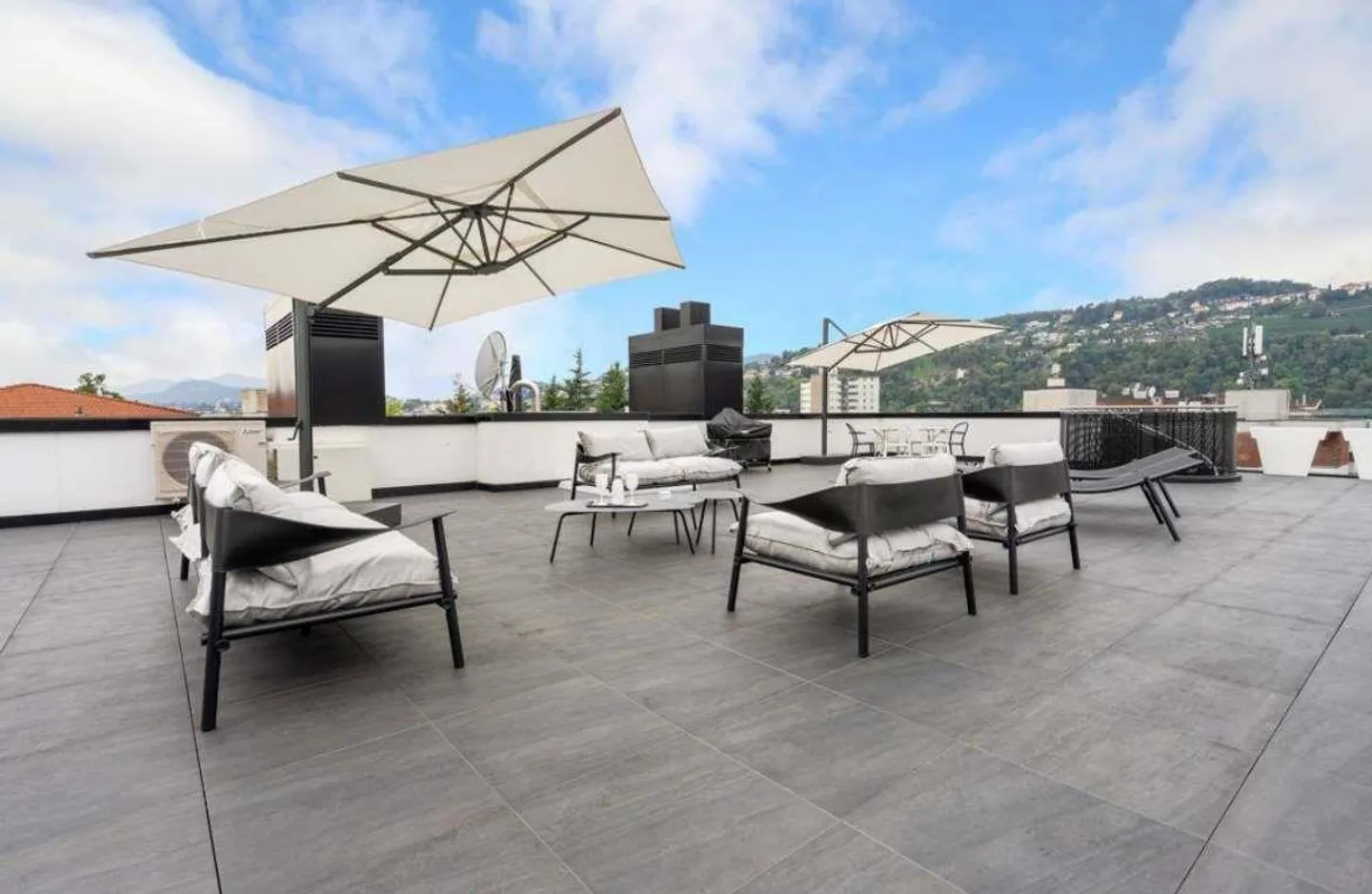Penthouse exclusif avec terrasse sur le toit à Lugano Pregassona - Photo 1 sur 13