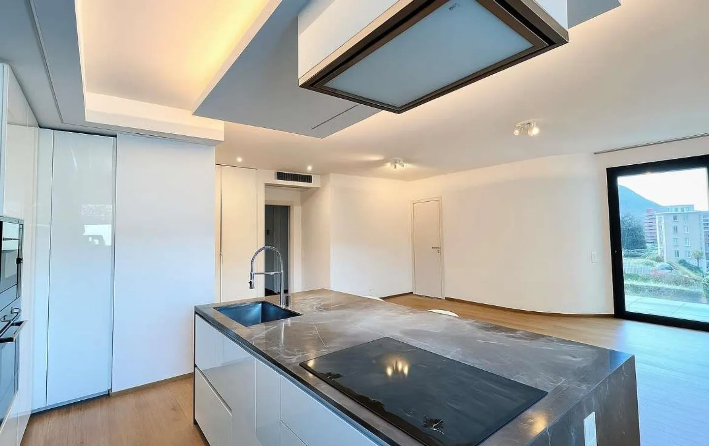 Penthouse exclusif avec terrasse sur le toit à Lugano Pregassona - Photo 2 sur 13