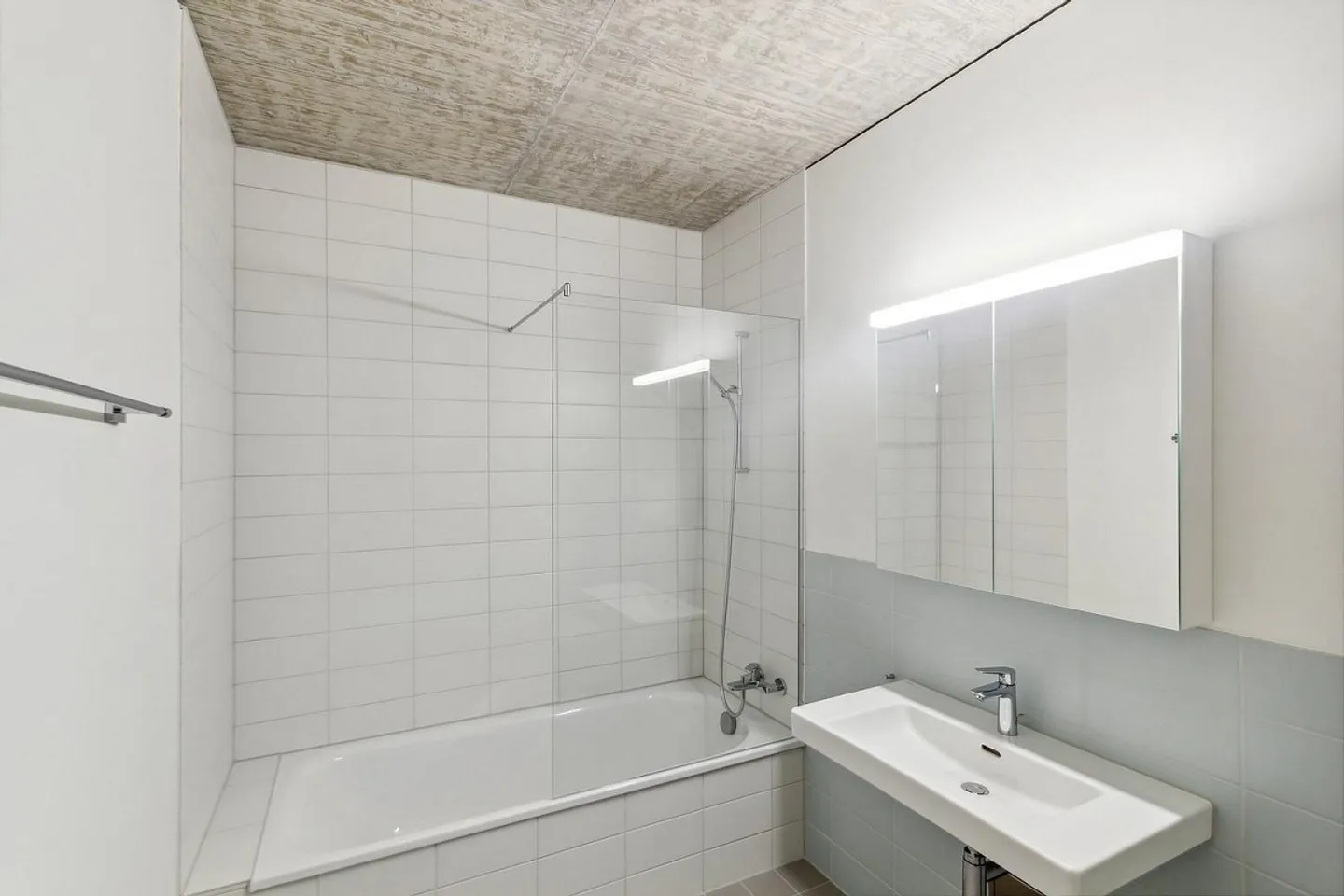 Modern 3.5-room apartment in Lokstadt - Photo 5 of 10