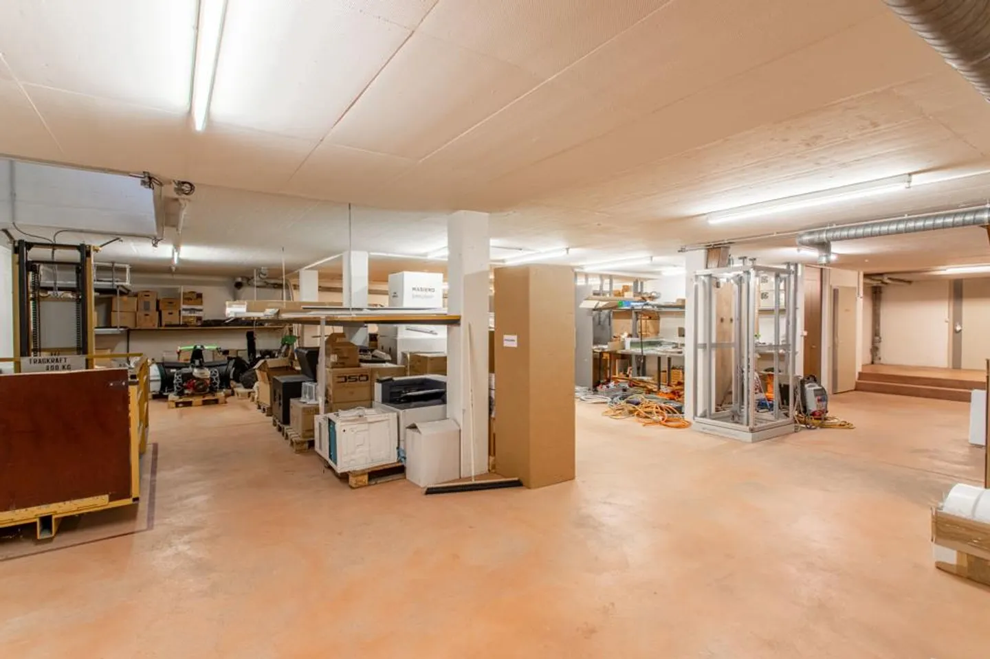 Attrazione edificio residenziale e commerciale nel cuore di Gossau - Foto 15 di 16