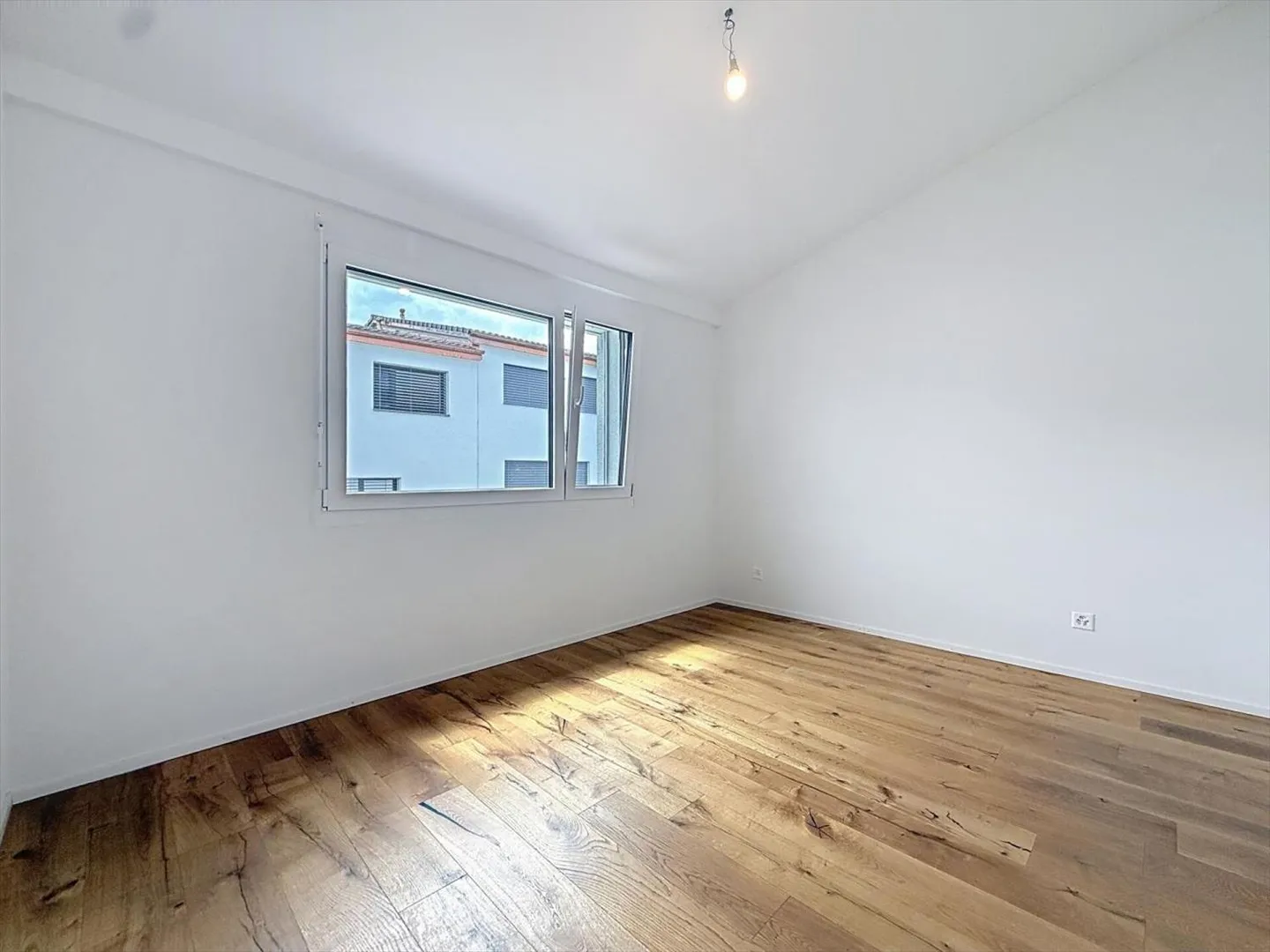 Maison contiguë 5.5 pièces - Photo 11 sur 13