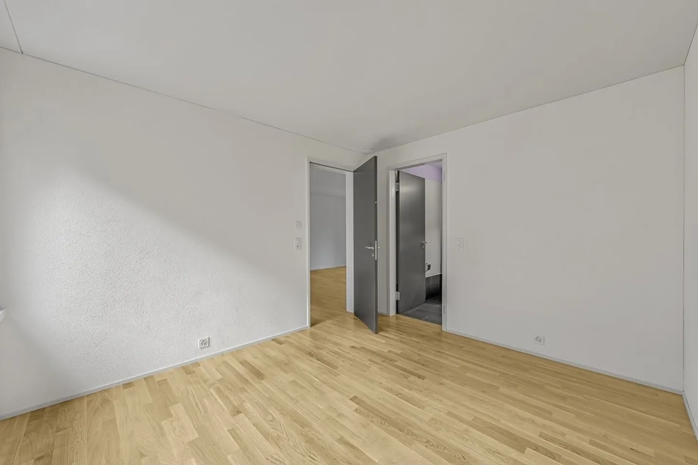 Modern Apartment near Rietpark - Photo 7 of 12