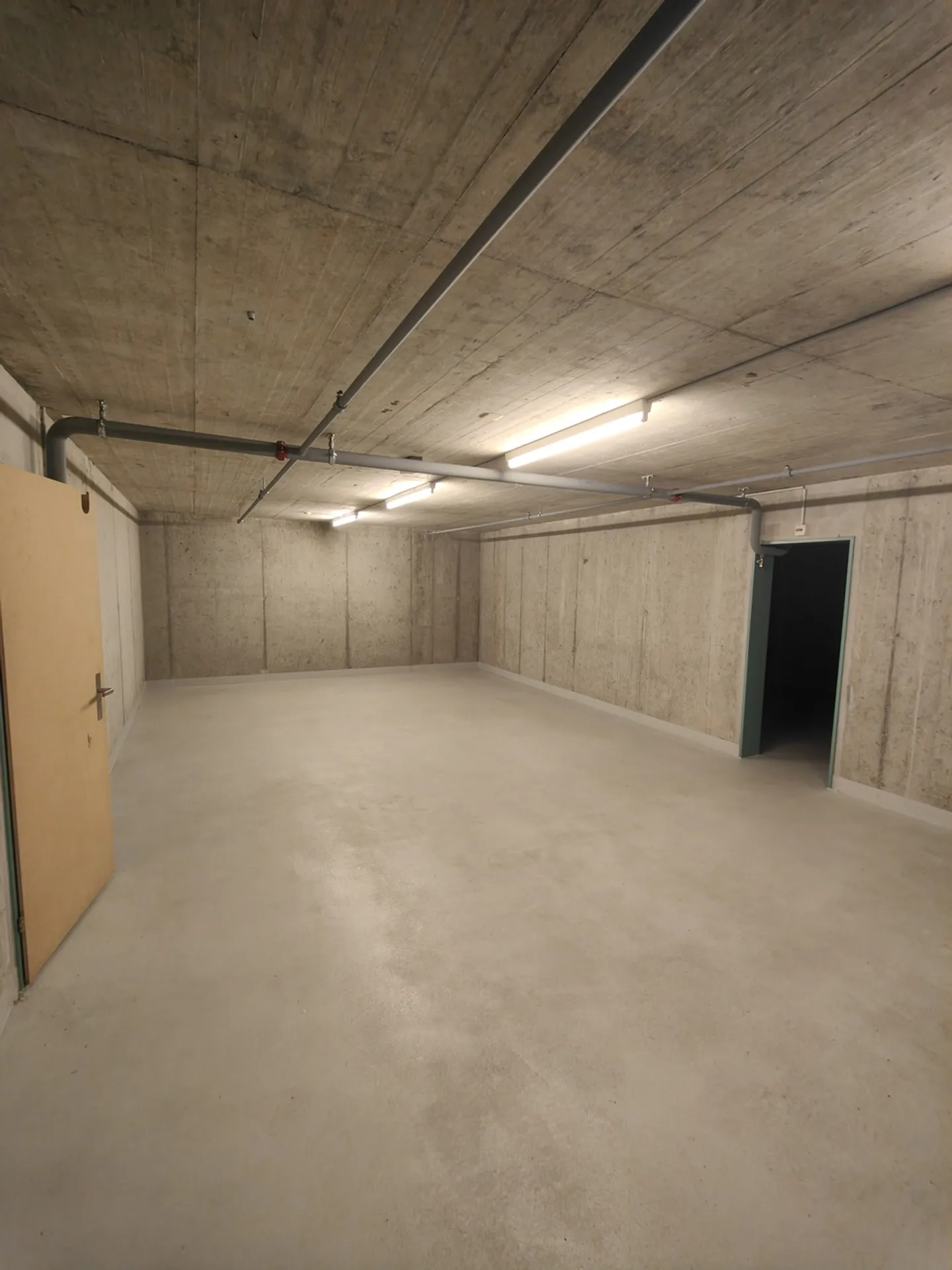 104m2 Magazzino Schaffhausen - Stauffacherstrasse 36 - Foto 3 di 10