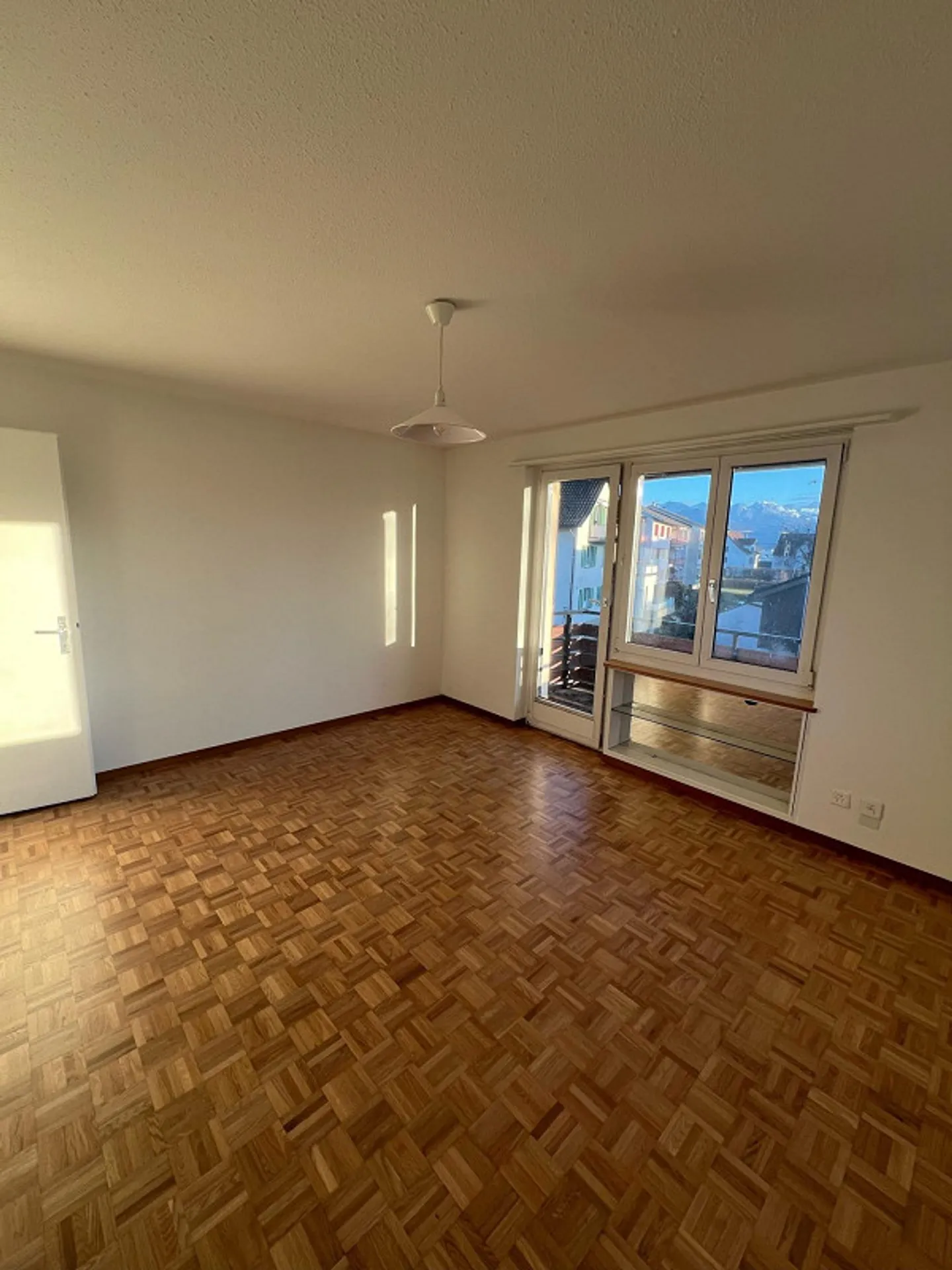 Appartamento 3 locali accogliente in un tranquillo quartiere residenziale - Foto 5 di 10