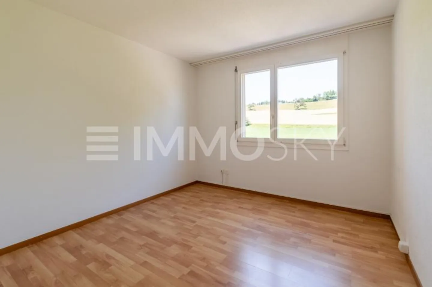 Appartement spacieux avec balcon protégé - Photo 6 sur 7