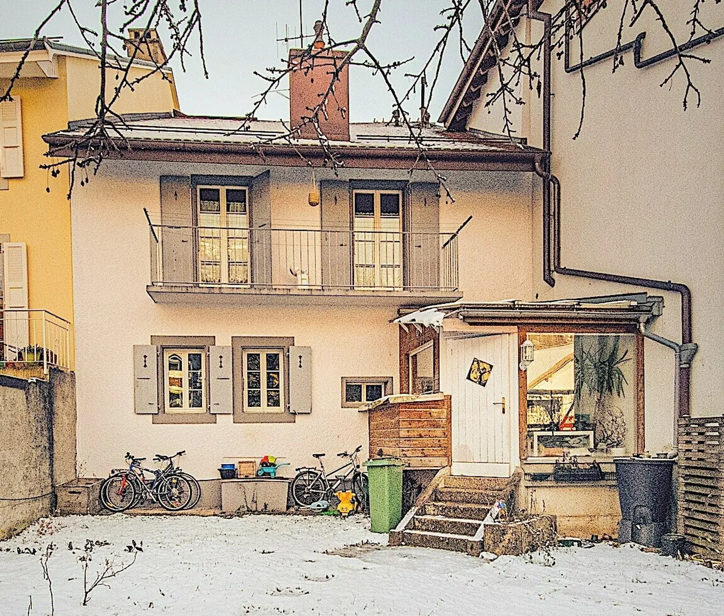 Casa di villaggio con 3 appartamenti - Foto 1 di 19