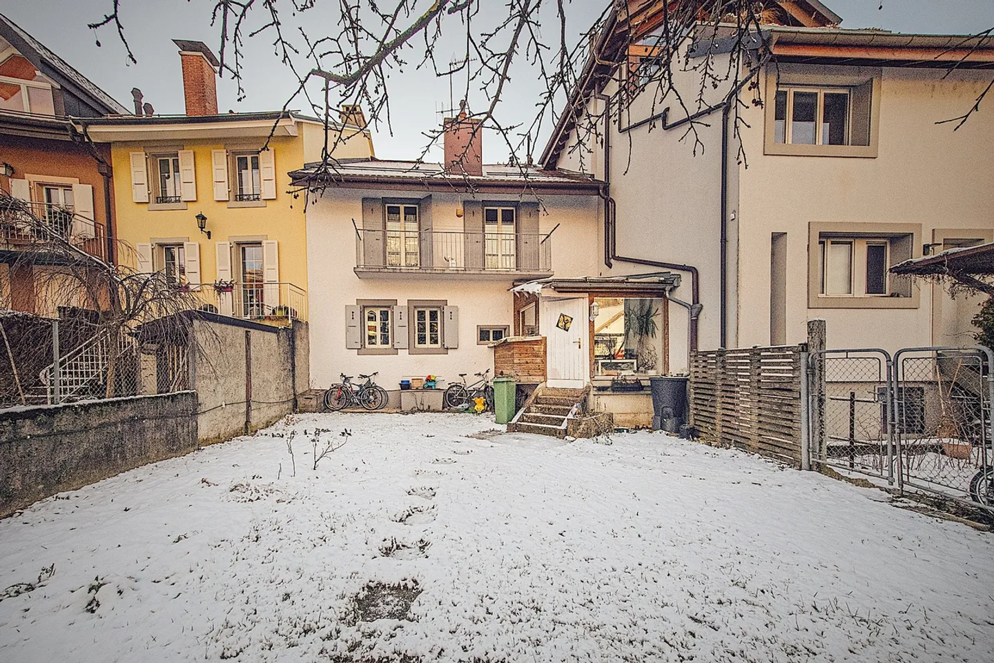 Casa di villaggio con 3 appartamenti - Foto 6 di 19