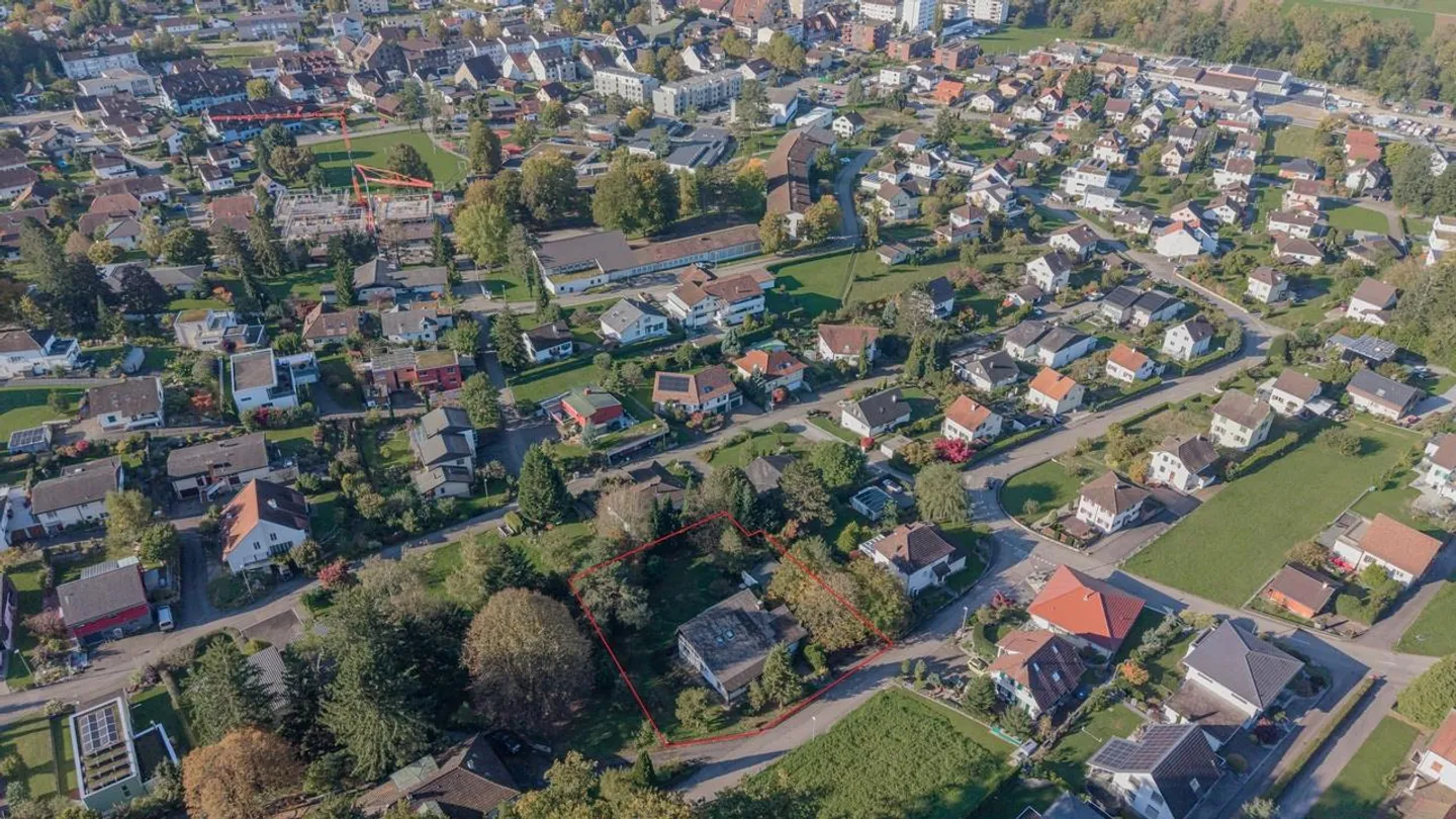 Terreno spazioso in posizione elevata - Foto 8 di 9