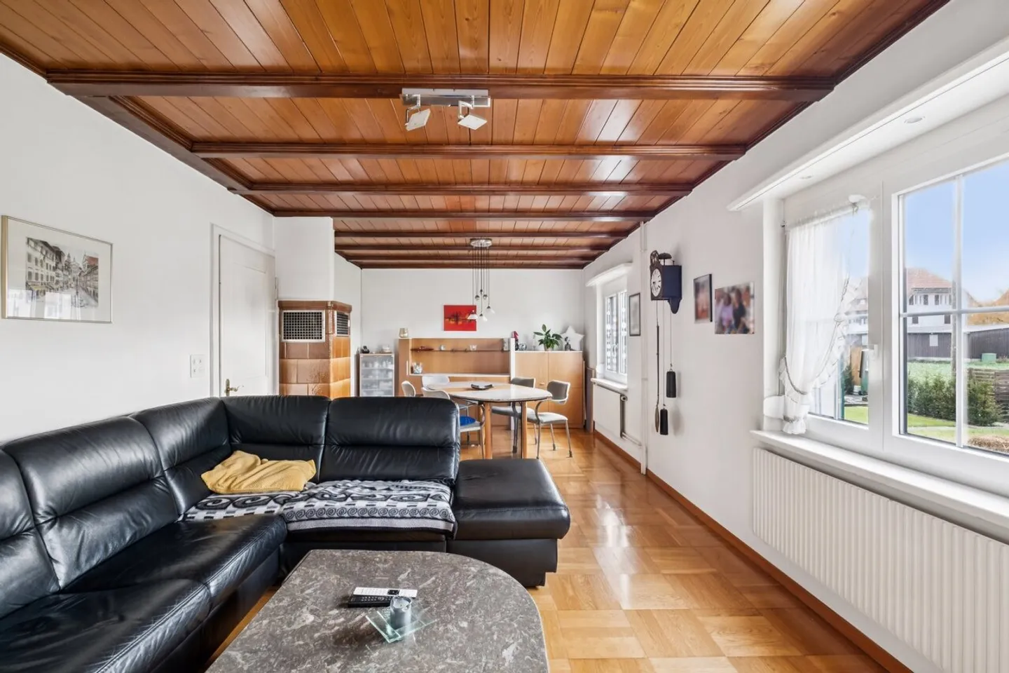 Jewel in an ideal location with potential - Photo 3 of 7