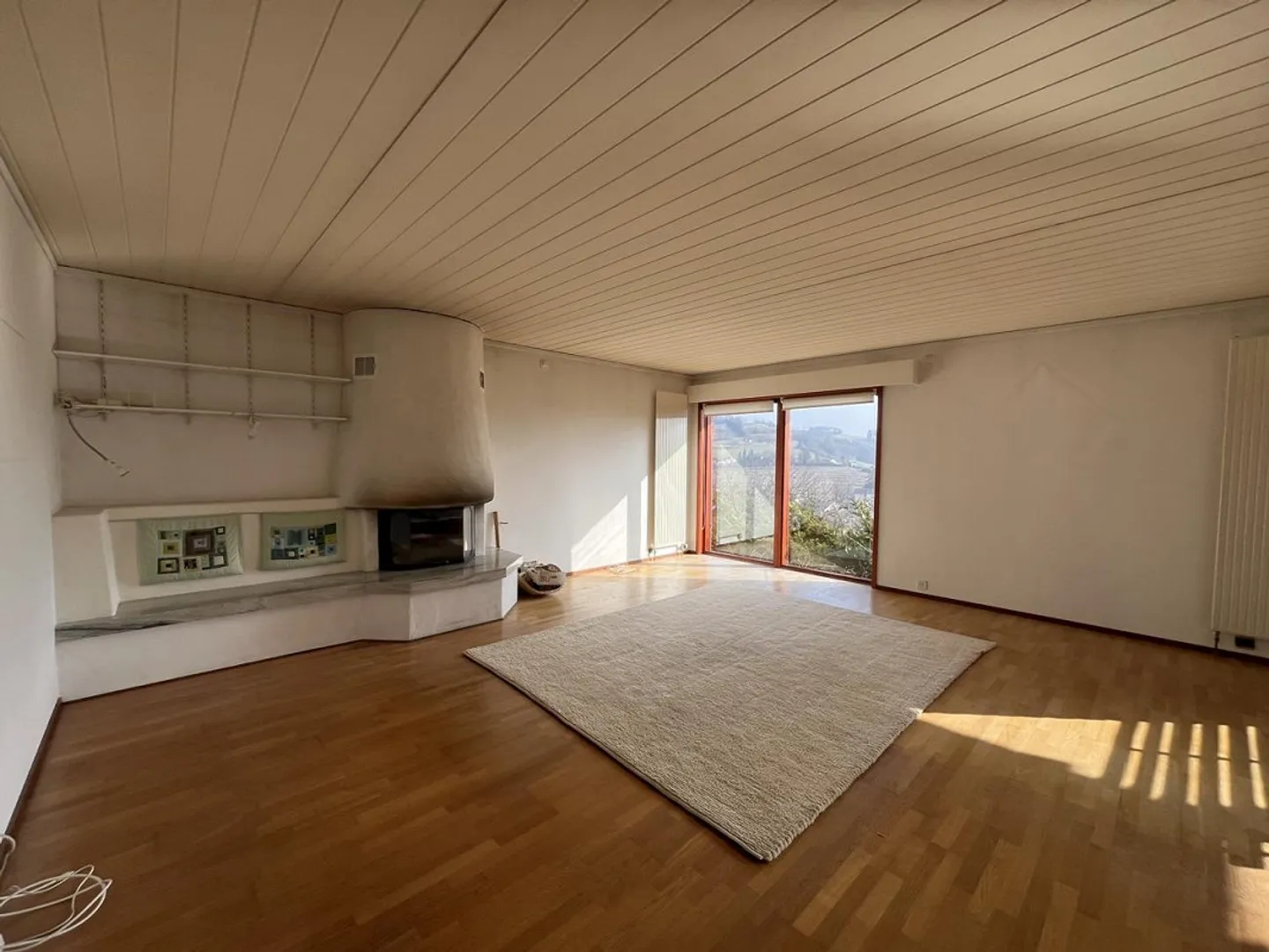 Paradiso verde con bungalow sulla pendenza soleggiata a Schleitheim in vendita... - Foto 3 di 20