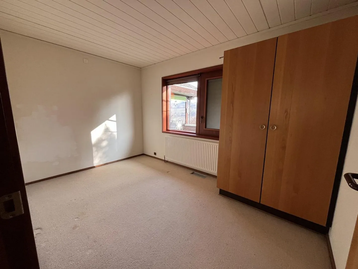 Paradiso verde con bungalow sulla pendenza soleggiata a Schleitheim in vendita... - Foto 11 di 20