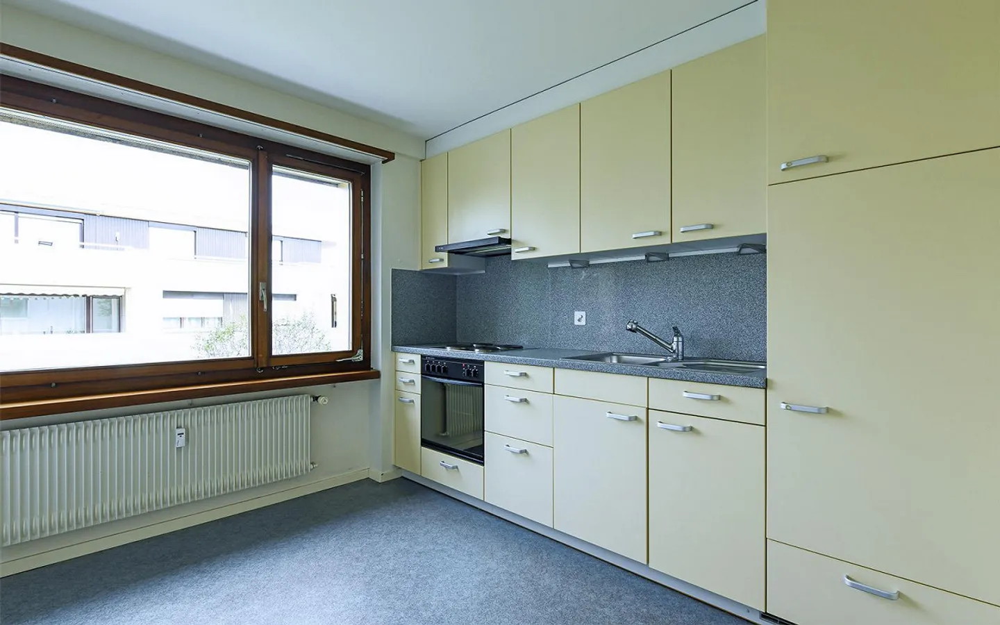 Appartamento spazioso in una zona residenziale tranquilla - Foto 2 di 8