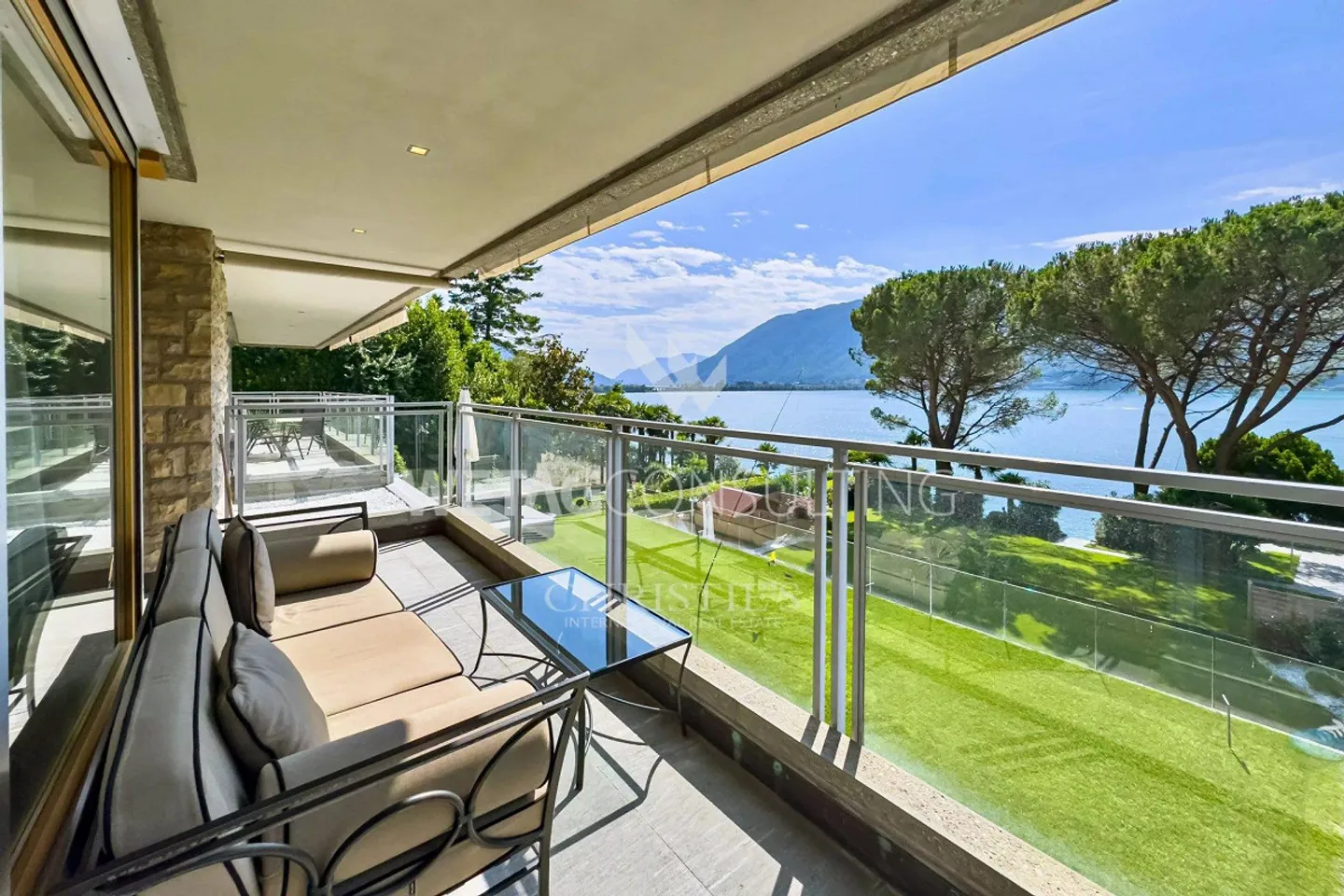 Direttamente sull'acqua a Lugano-Bissone: appartamento moderno in vendita - Foto 8 di 12
