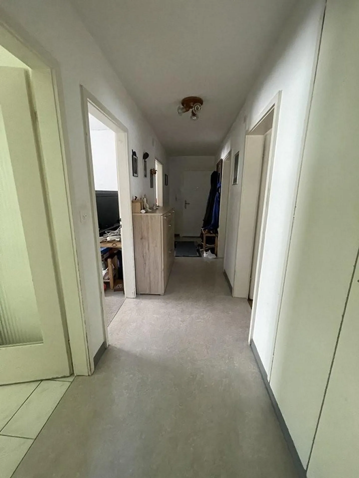 4-Zimmerwohnung an der Burgstr. 59 in Uster befristet bis 30.09.2027 - Foto 6 di 6
