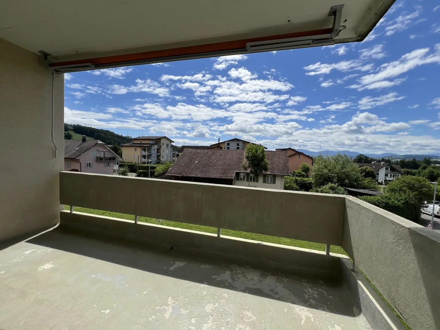 Appartement lumineux et charmant de 3,5 pièces à Geuensee - Photo 8 sur 11