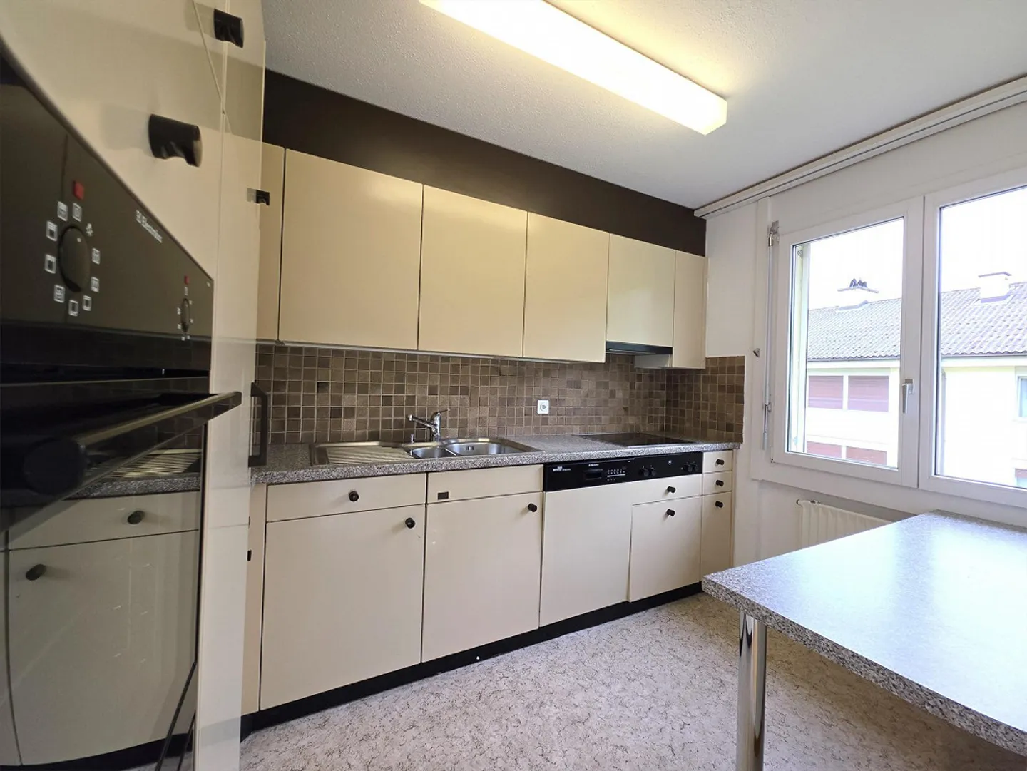 Helle 4.5-Zimmer-Wohnung - Foto 2 von 13