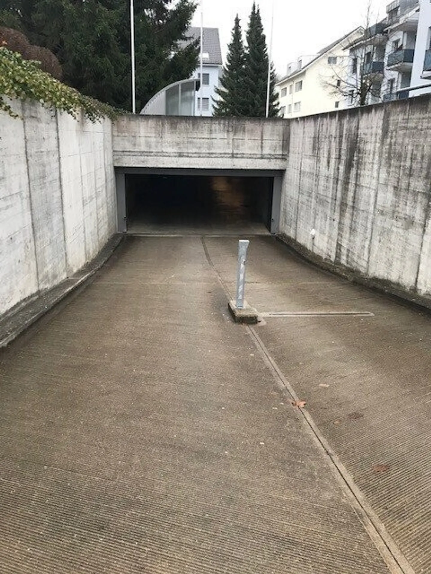 Einstellplatz zu vermieten - Foto 2 von 3