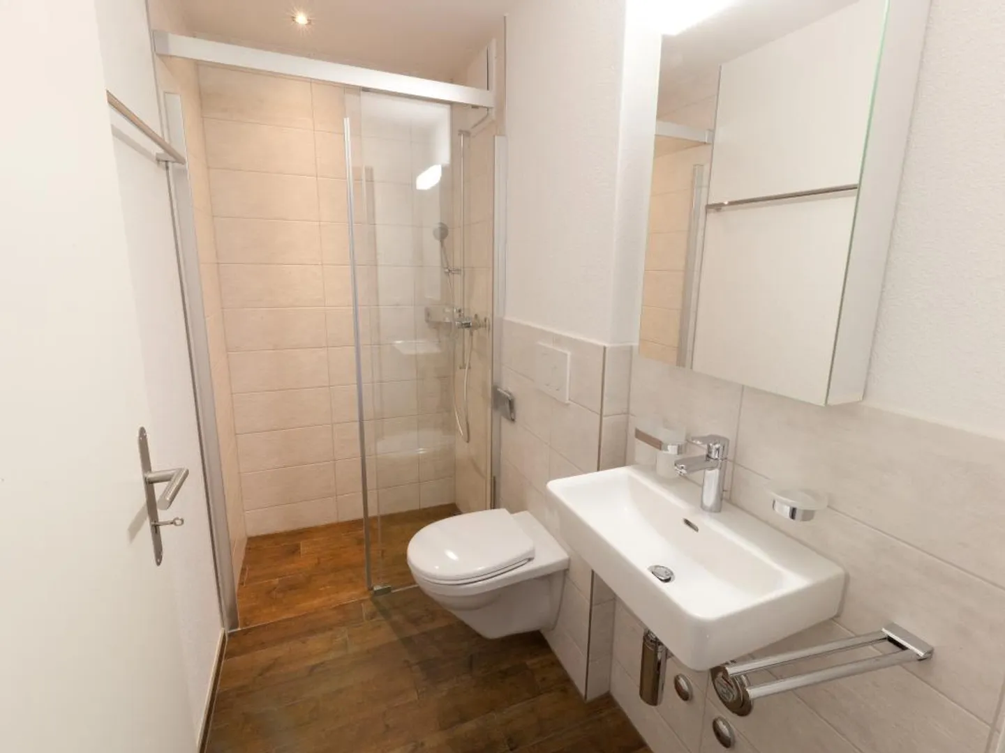 Maisonette lumineuse avec terrasse sur le toit - Photo 2 sur 5