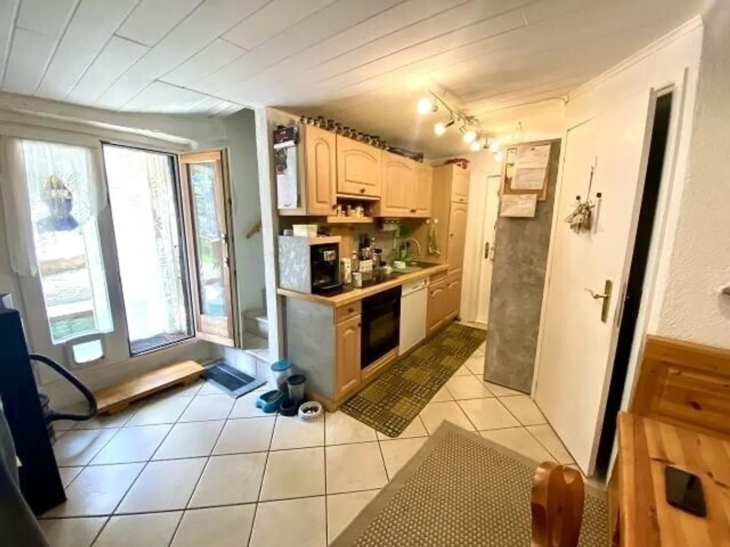 rustico di 3 1/2 locali molto tranquilla, soleggiata con bella vista - Foto 7 di 13