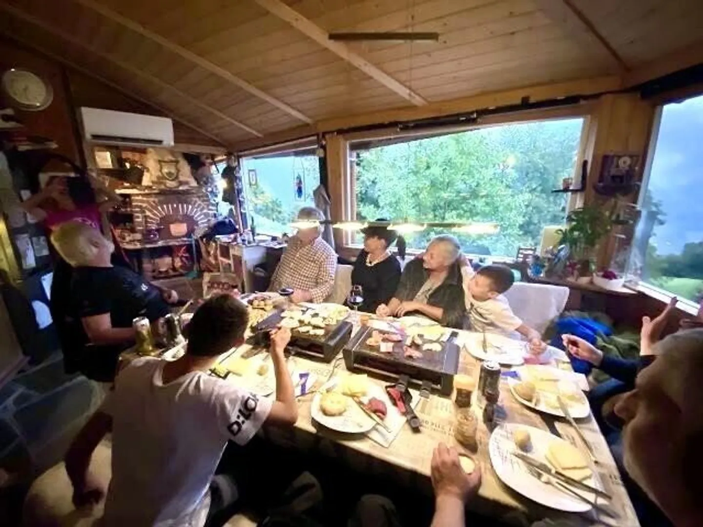 rustico di 3 1/2 locali molto tranquilla, soleggiata con bella vista - Foto 12 di 13