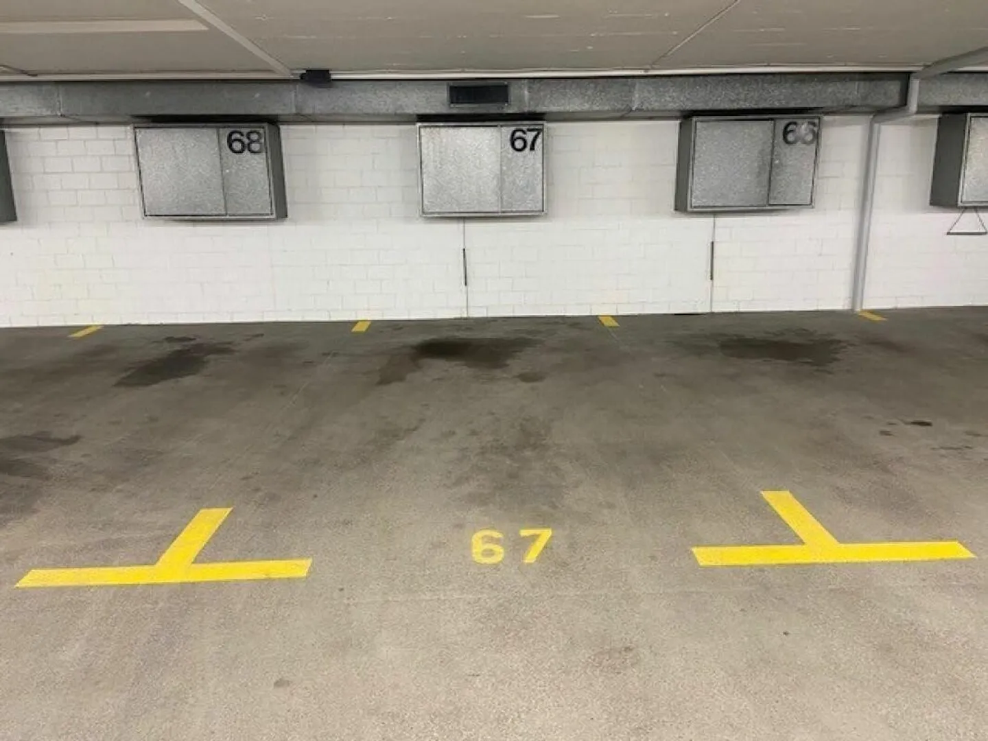 Einstellplatz in Zürich-Höngg - Foto 3 von 3