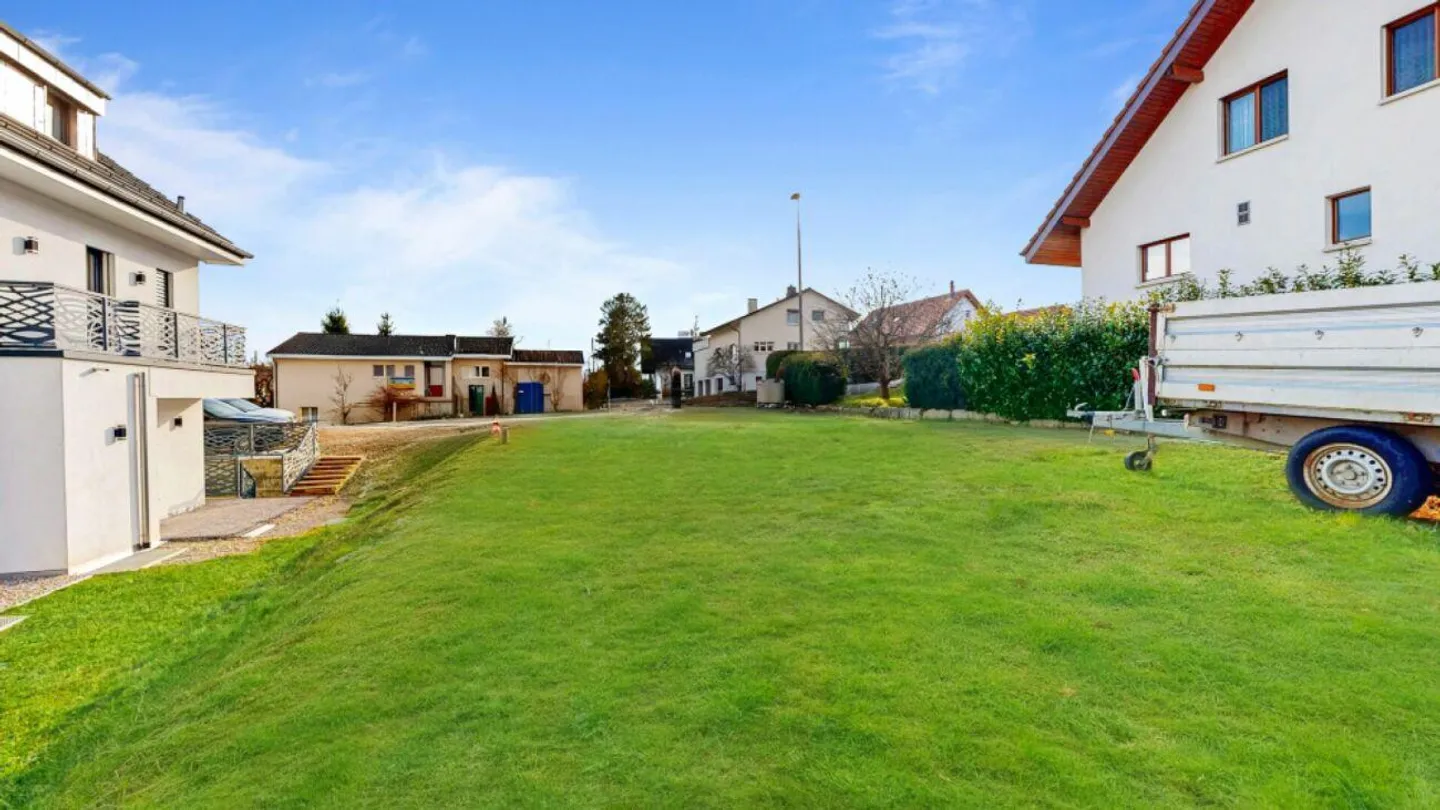 Wonderful building plot for a single or two-family house - Photo 6 of 8