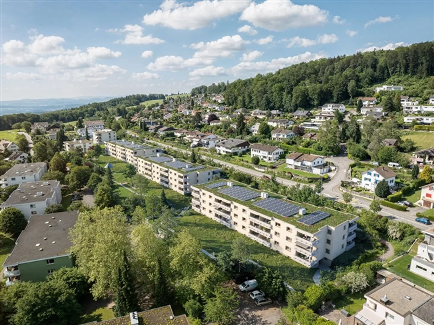 Generosamente e frescamente ristrutturato - Foto 2 di 13