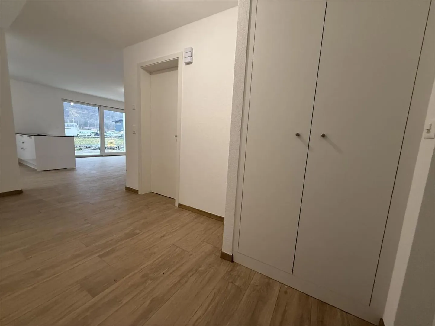 Maison contiguë 5.5 pièces - Photo 5 sur 13