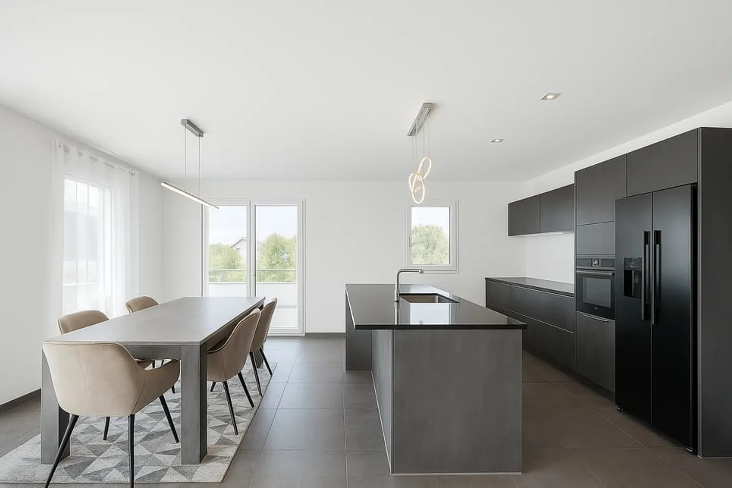 Spacious 4.5-room apartment in Sullens - Photo 2 of 5