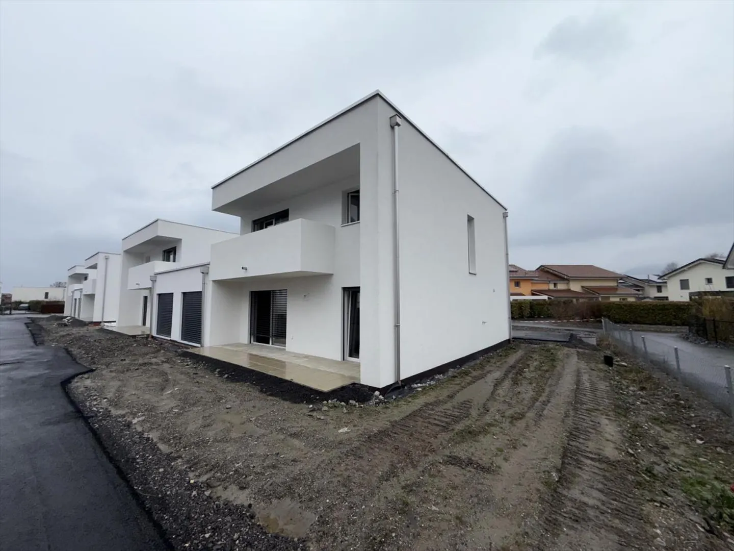 Maison contiguë 5.5 pièces - Photo 8 sur 13