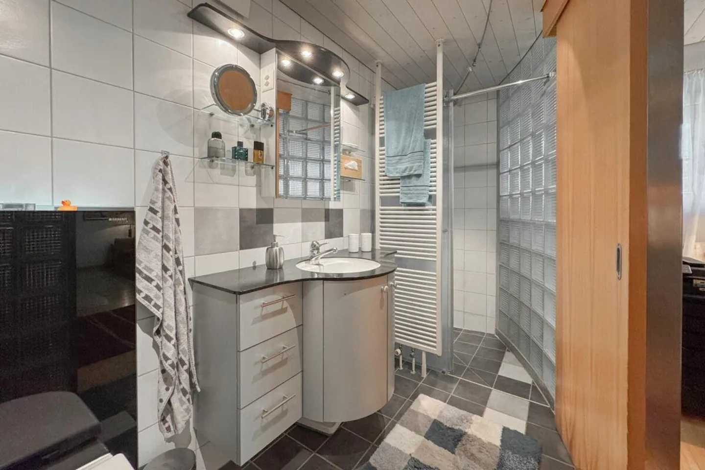 Silence, View, Security - Charming Refuge for Garden and Nature Lovers - Photo 15 of 16