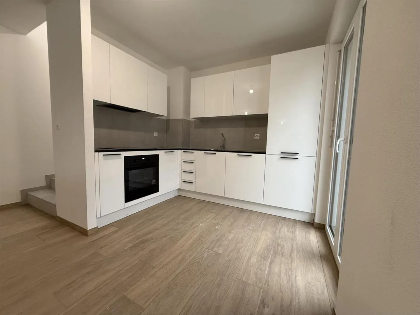 Maison contiguë 5.5 pièces - Photo 11 sur 13