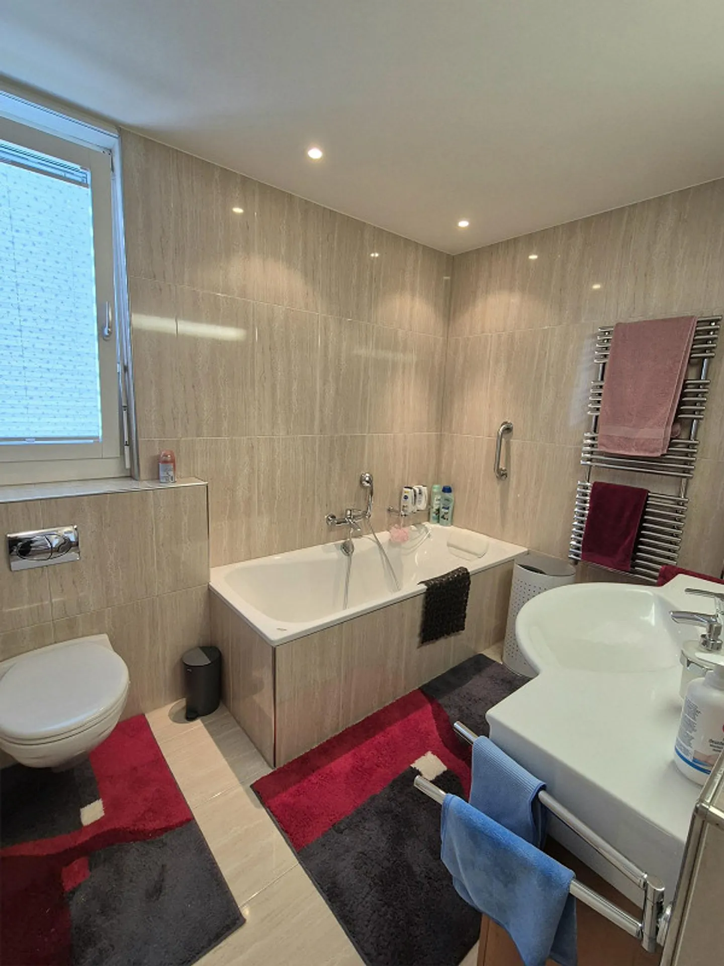 appartement lumineux de 3½ pièces dans un quartier résidentiel calme - Photo 3 sur 6