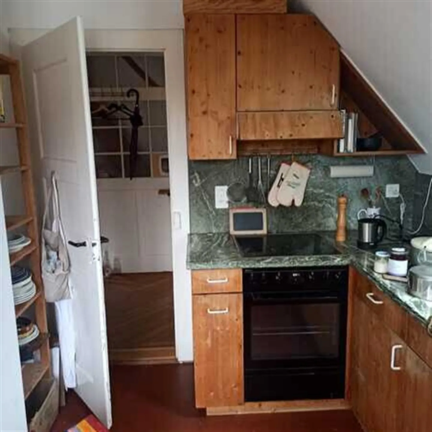 Appartement sous les combles 3½ pièces à Winterthour - ville, meublé, temporaire - Photo 3 sur 6