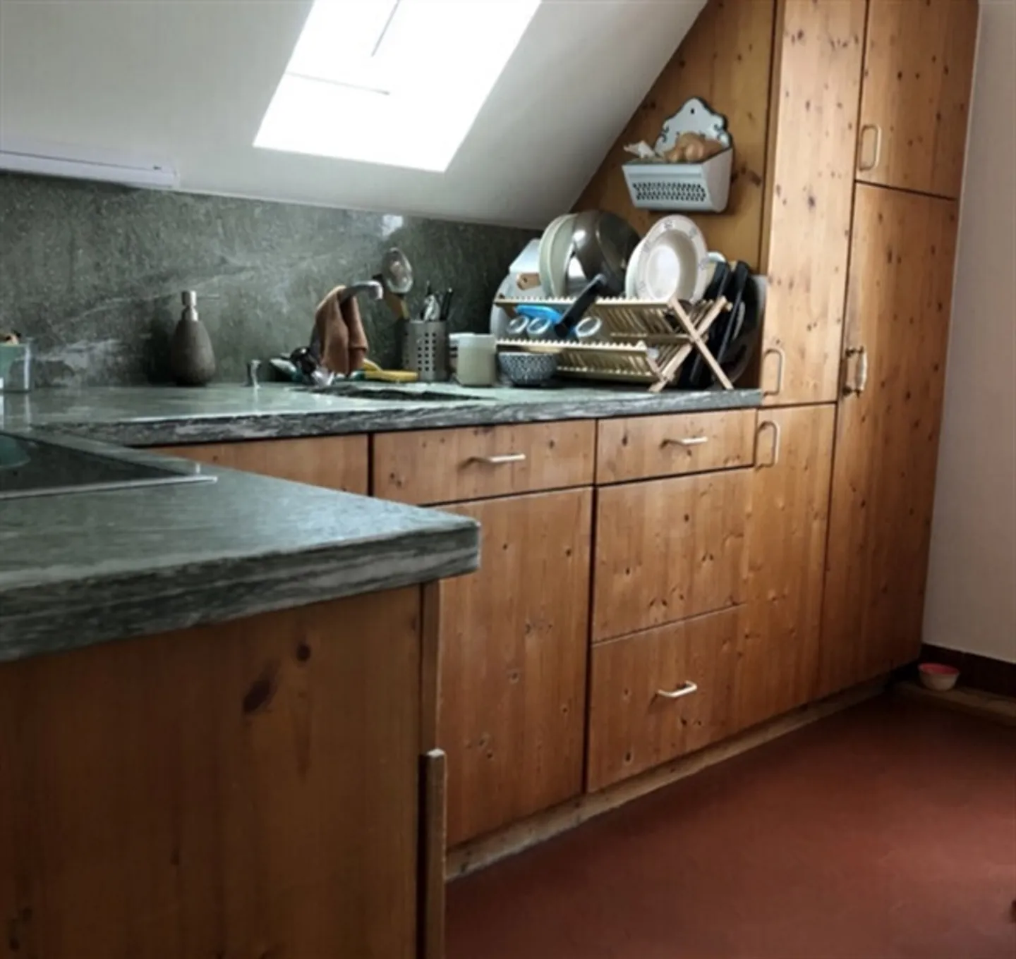 Appartement sous les combles 3½ pièces à Winterthour - ville, meublé, temporaire - Photo 4 sur 6