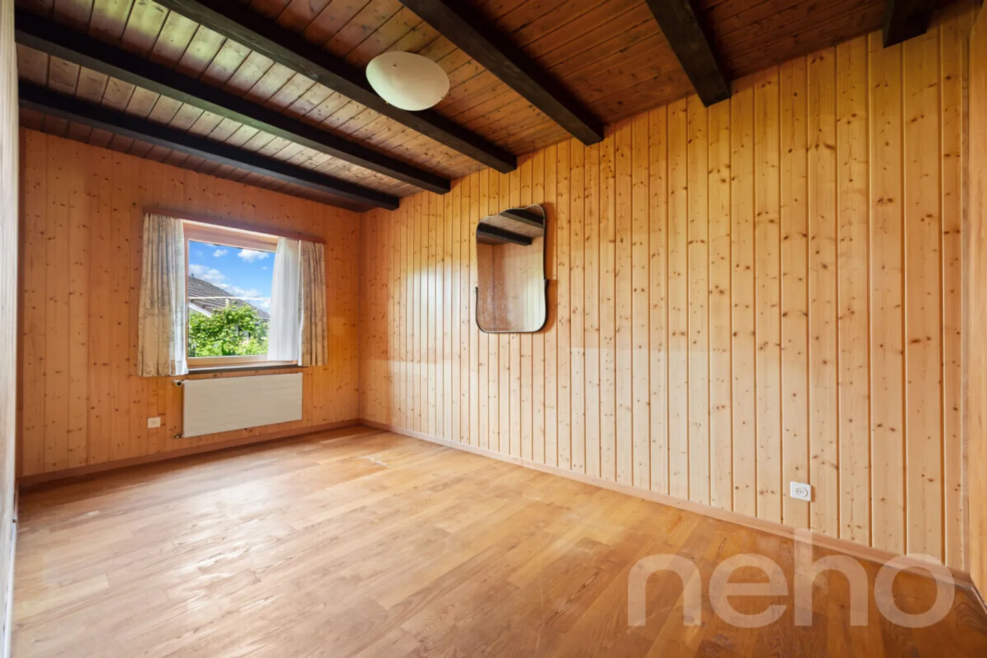 Charming Family Home with Garden - Photo 9 of 12