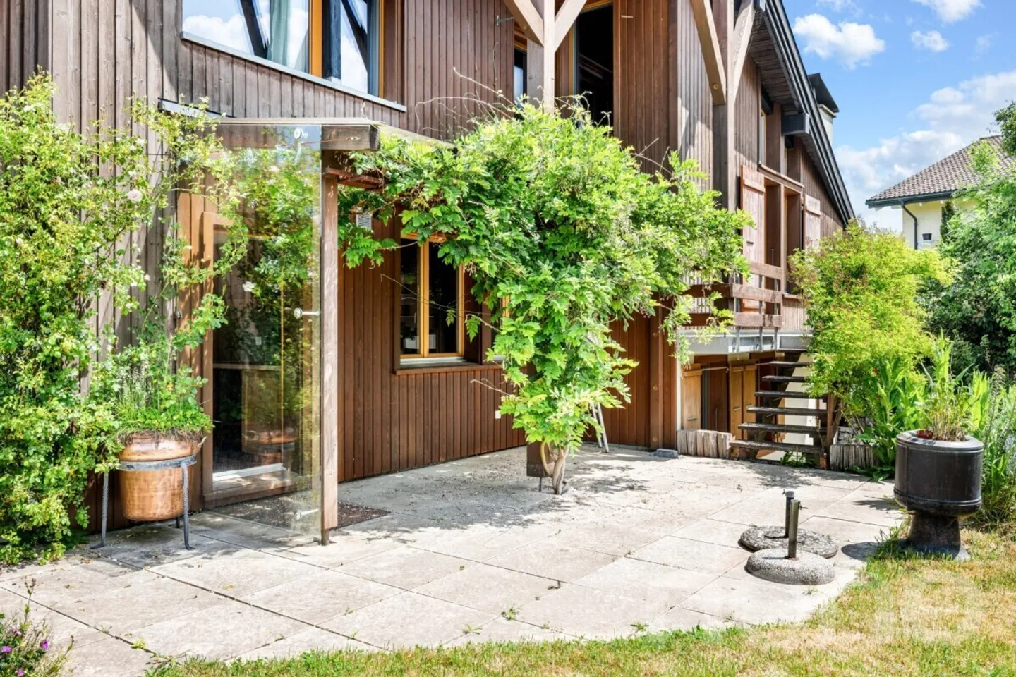 Charming Family Home with Garden - Photo 10 of 12