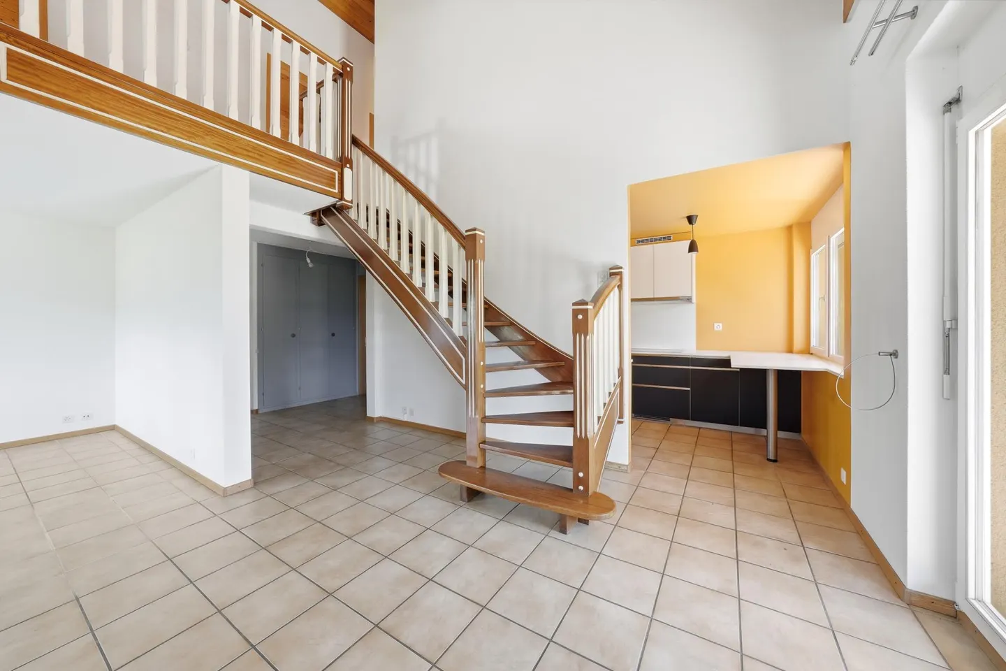 Charming Apartment in Bursinel - Photo 6 of 9