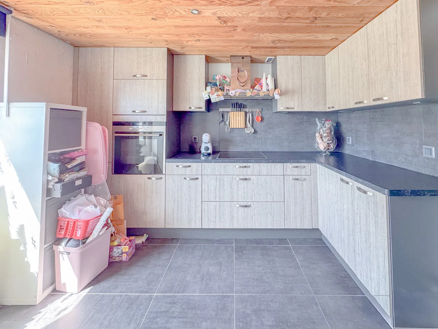 Casa unifamiliare con 5.5 stanze
Giardino, orto e bel corridoio - Foto 6 di 19