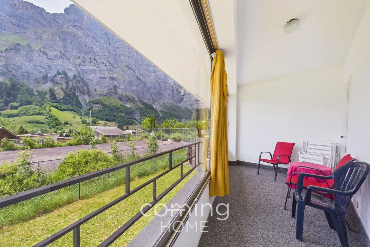 Helle Wohnung mit Bergsicht - Foto 4 von 11