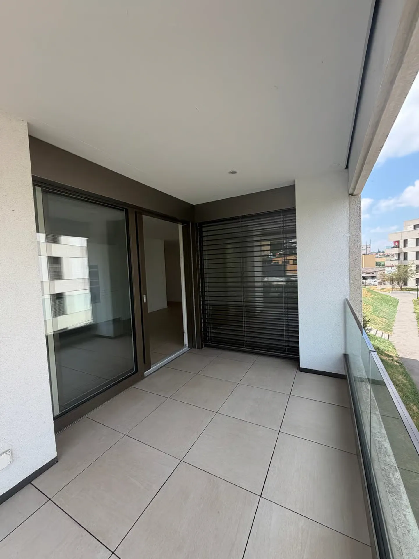 For rent - Magnificent recent 3.5 room apartment in Romont - Photo 4 of 8