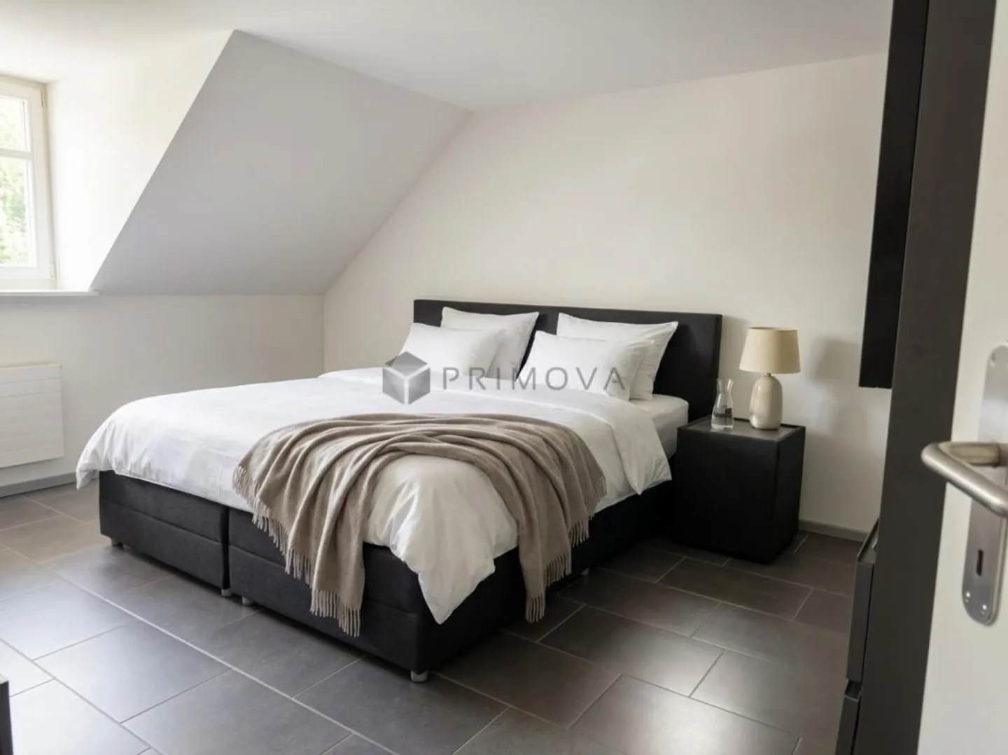 Charming Corner House with Two Residential Units - Versatile Use with ... - Photo 5 of 9