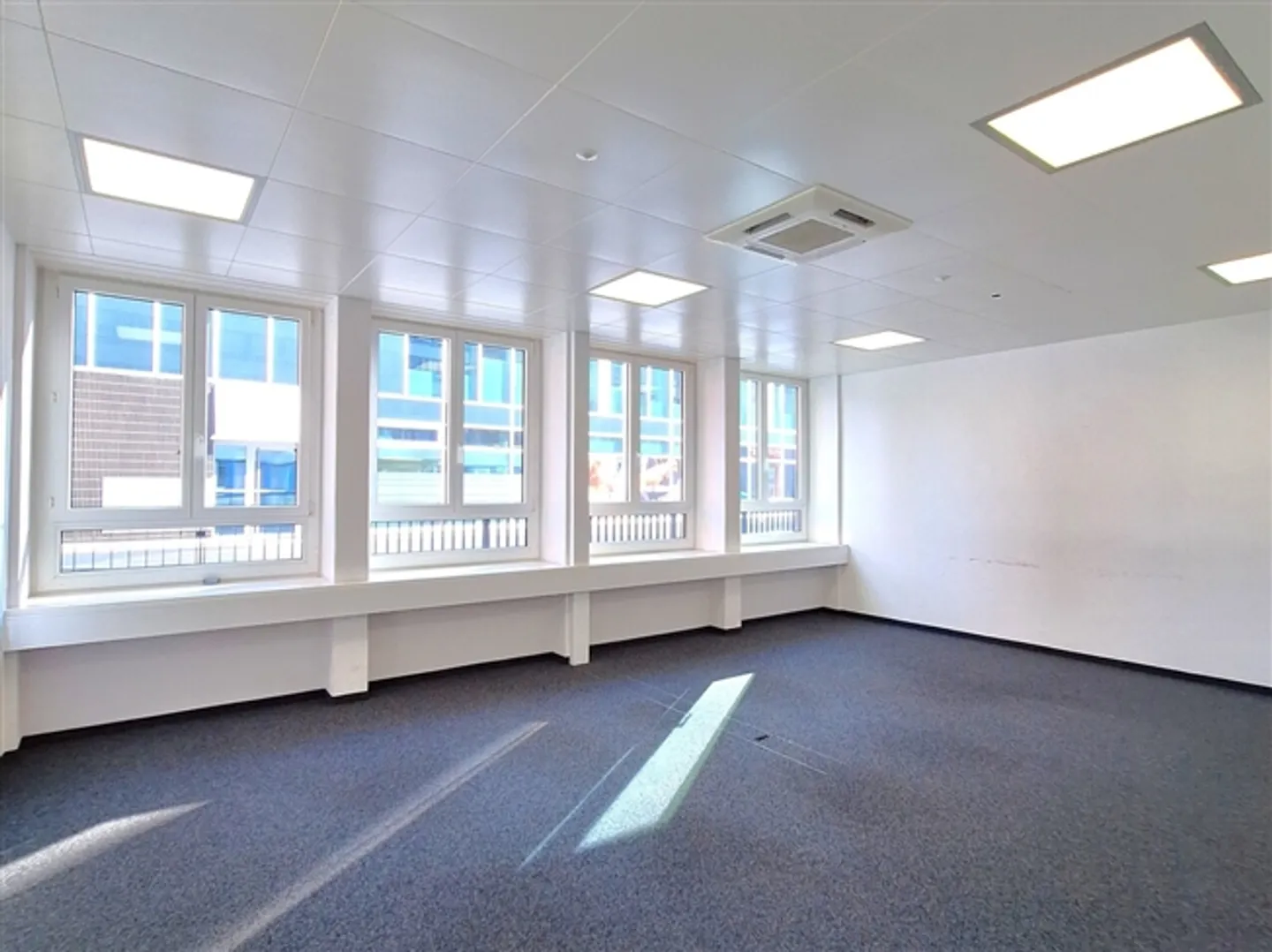 «Office» - Photo 3 sur 13