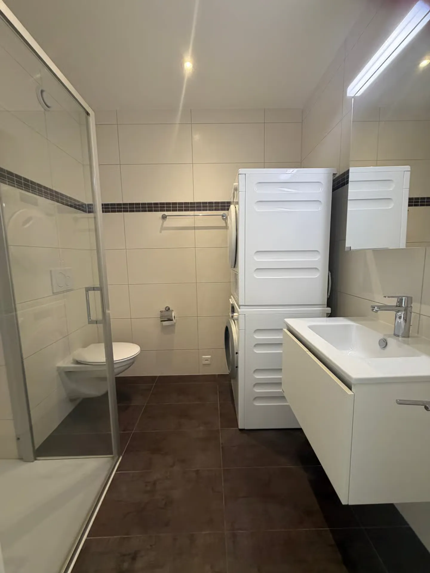 For rent - Magnificent recent 3.5 room apartment in Romont - Photo 7 of 8